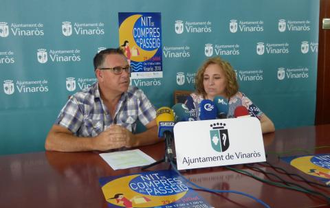 Regidor de Comerç Domènec Fontanet amb la presidenta de l'ACV Maria Ángeles Pereda
